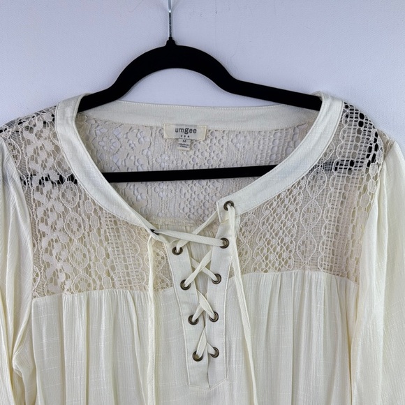 Umgee Cream Tie Front Tunic with 3/4 Sleeves size Medium - Picture 3 of 13
